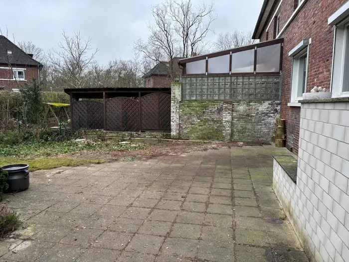 Baumfällung Sonsbeck: Nachher: freie Terrasse nach der Baumfällung